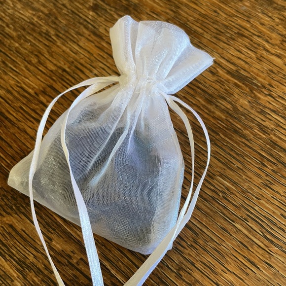 Louis Vuitton Buttons🤎 - Picture 8 of 8